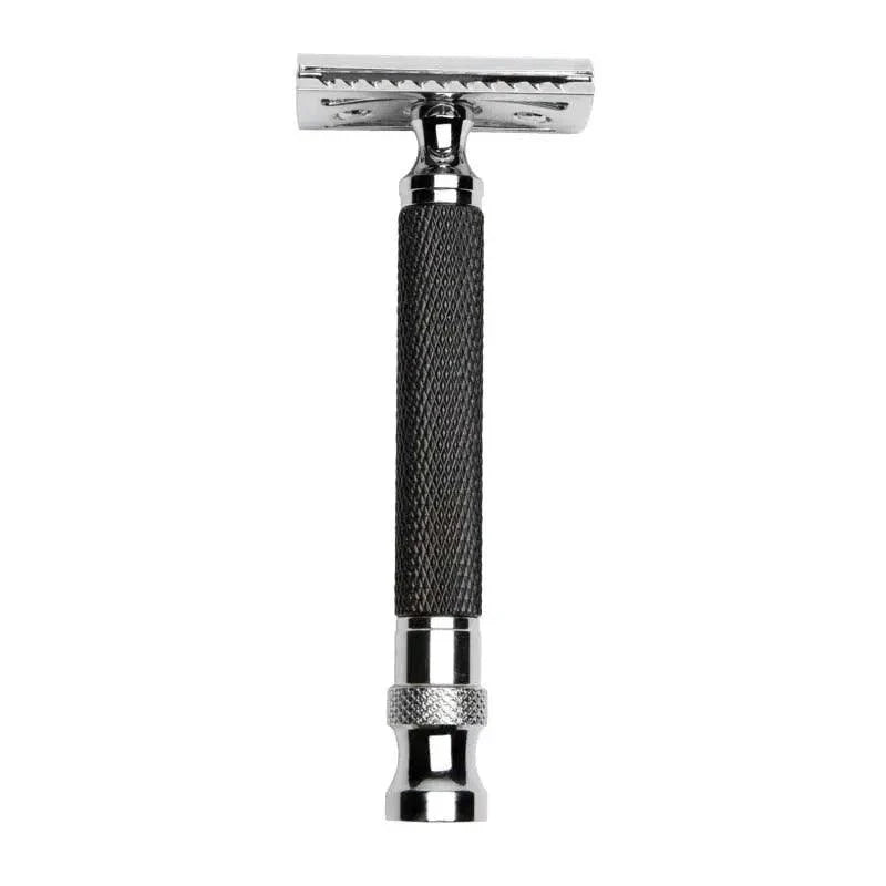 DEPOT NO. 733 vintage black and silver barberhøvel razor with sharp blade for traditional shaving.